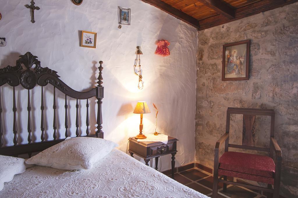 Вілла Casa Do Professor Casais dos Monizes Екстер'єр фото